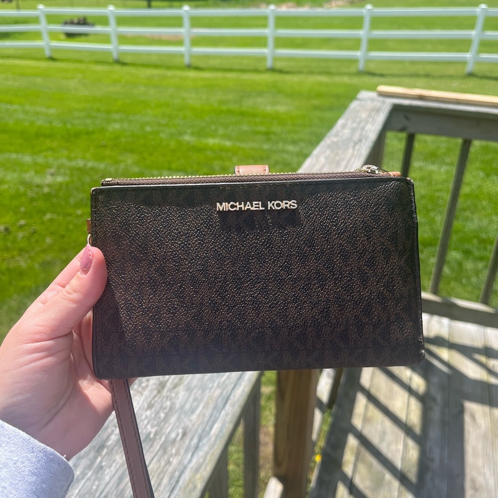 Michael Kors Wristlet
